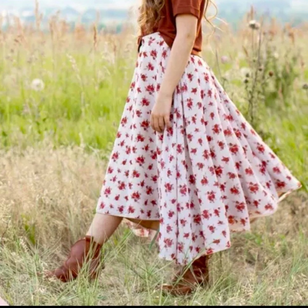 Handkerchief floral skirt by Joyfolie 🌹